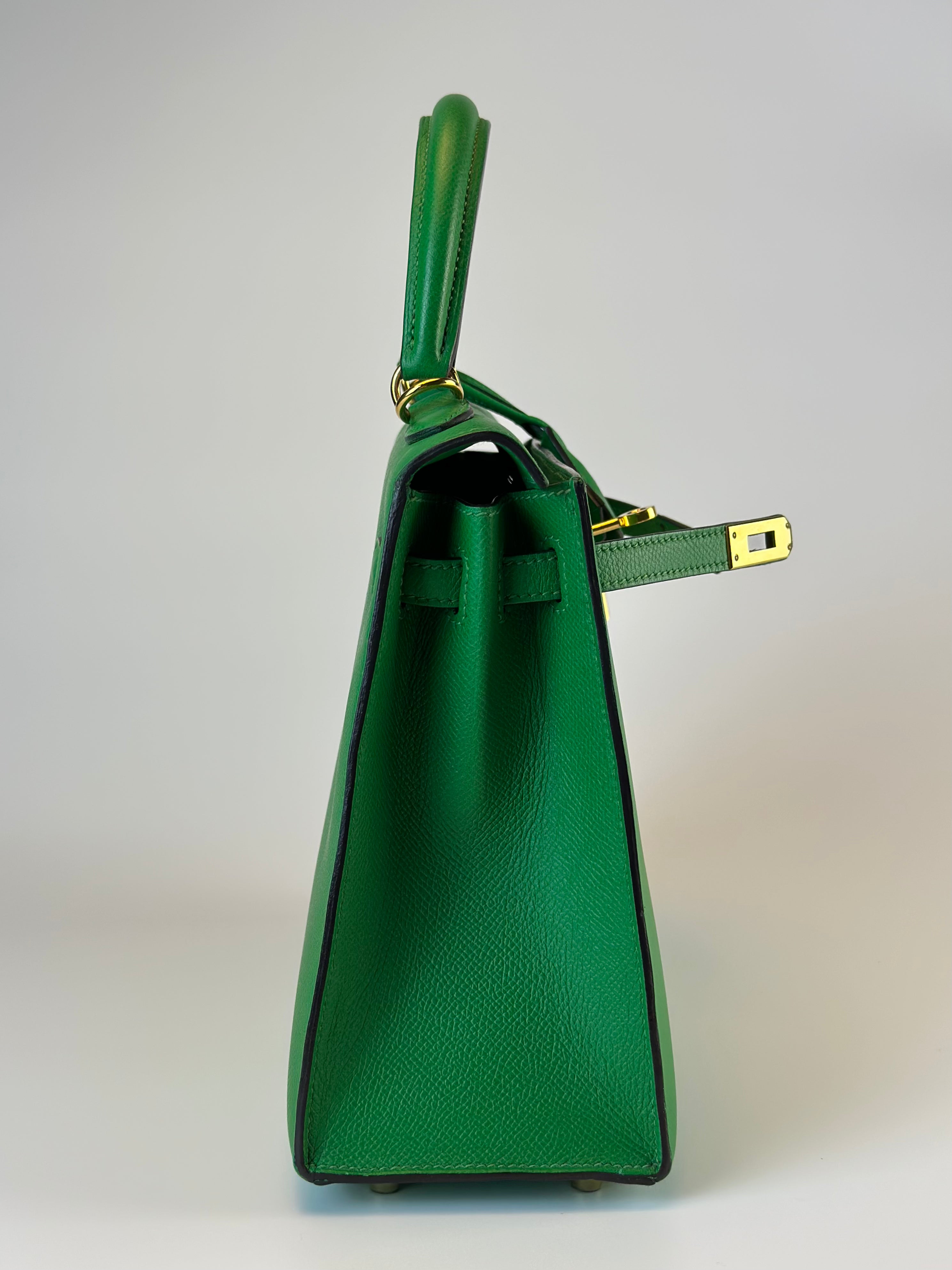 HERMES KELLY 28 EPSON GREEN BAMBOO HANDBAG GOLDEN HARDWARE left side