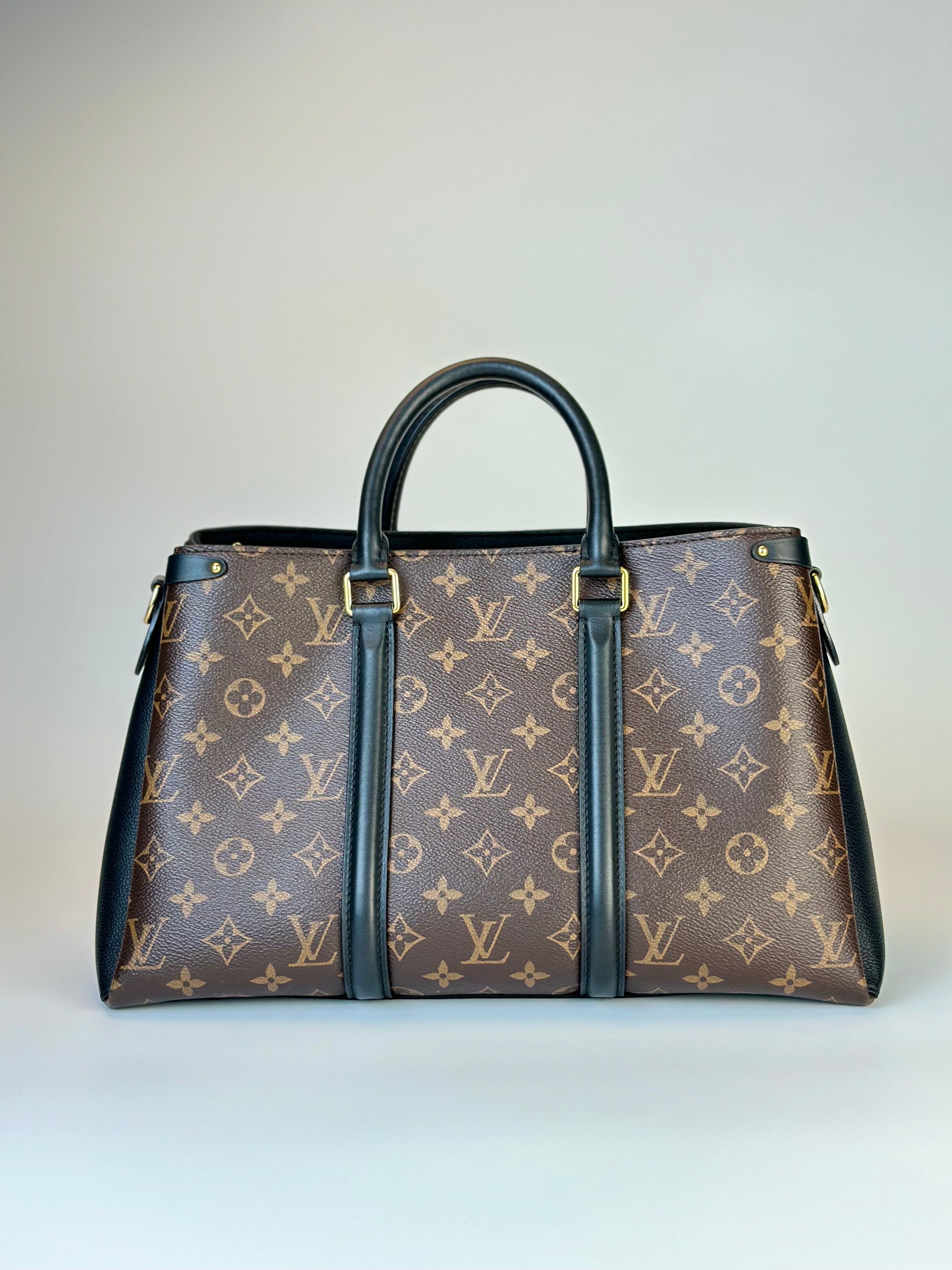 LOUIS VUITTON MONOGRAM MM Handbag