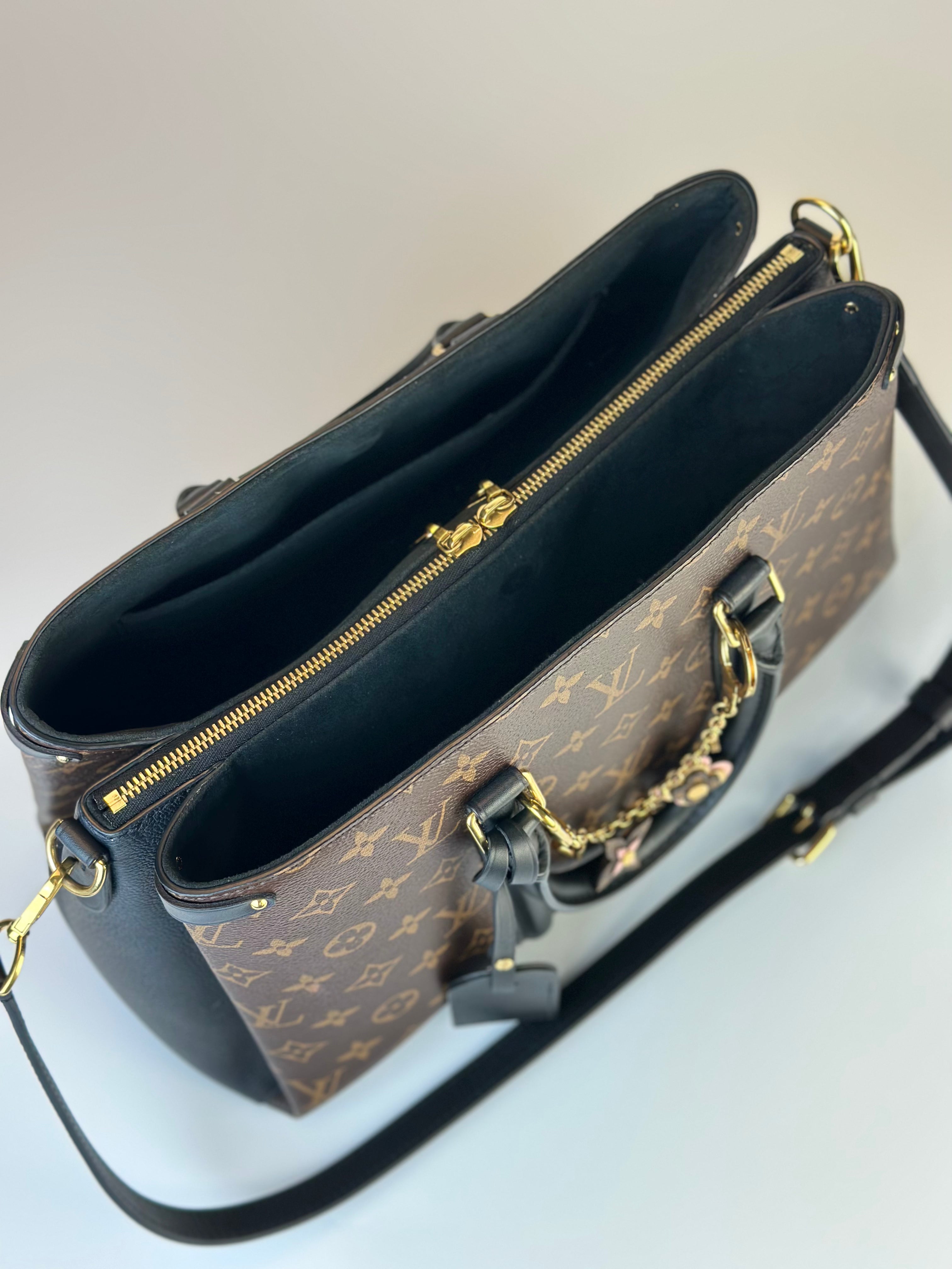 LOUIS VUITTON MONOGRAM MM Handbag